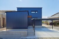 岩国市　新築注文住宅　スタイリッシュなネイビーカラーの家