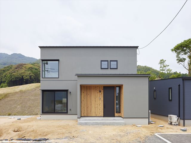 山口県 周南市 新築注文住宅『ゆるやかに囲われた中庭のある家』