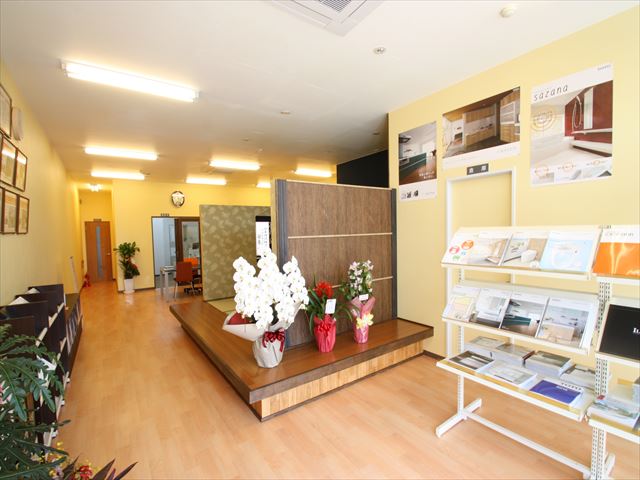 山口県　岩国市　リノベーション　ハミングライフ岩国店様　テナント改装工事