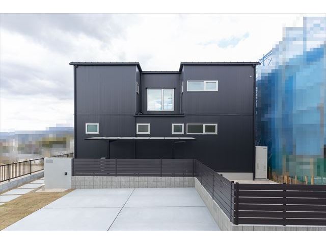 山口県 周南市 新築注文住宅『カーテンを開けて暮らせる家』