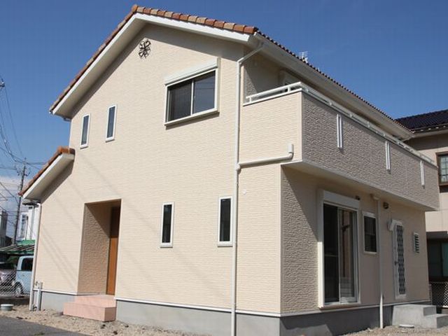 山口県　岩国市　新築注文住宅『妻飾りのある家』
